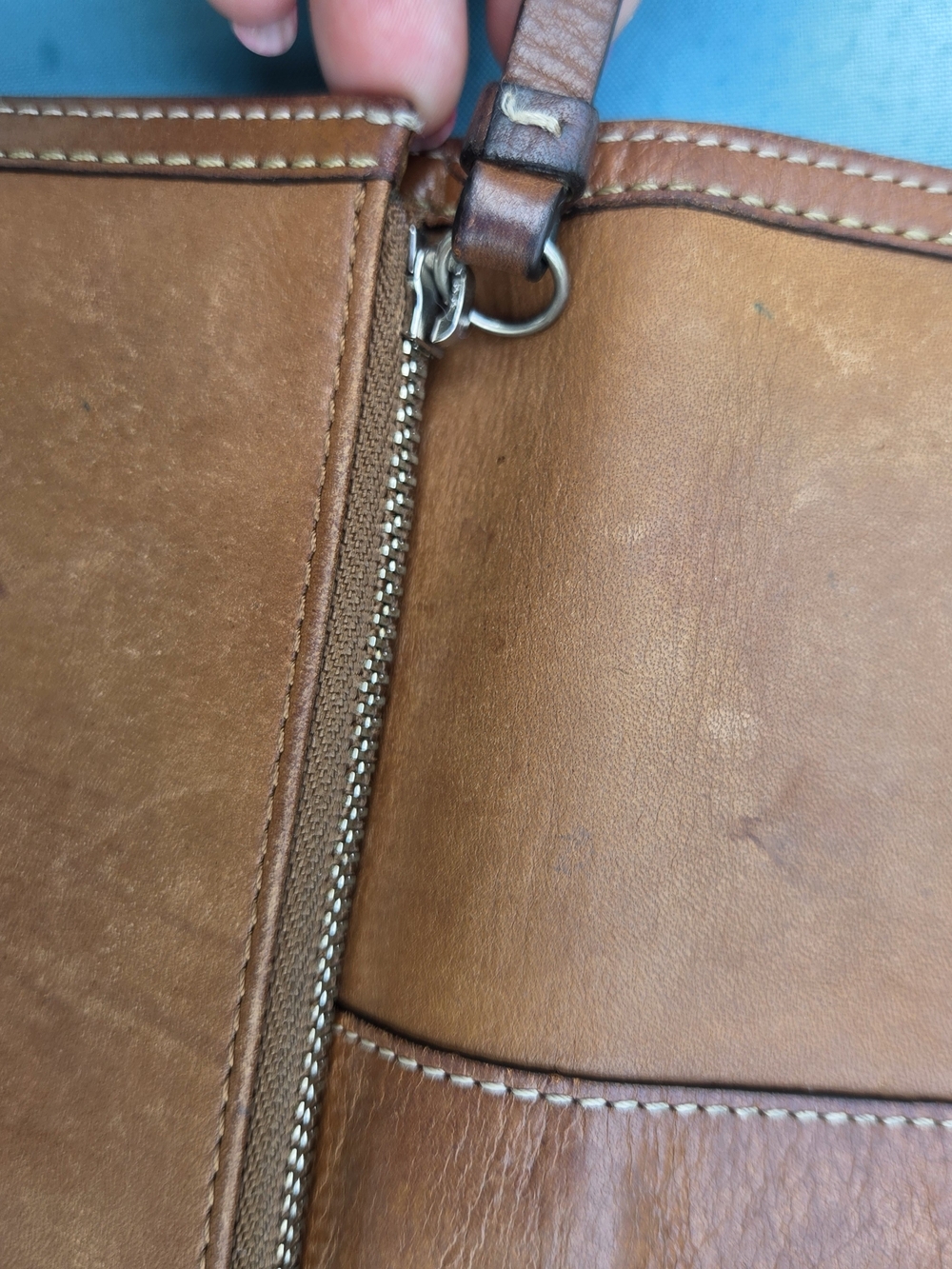 Coach British Tan Leather Continental Tri-Fold Wallet - Picture 11 of 16